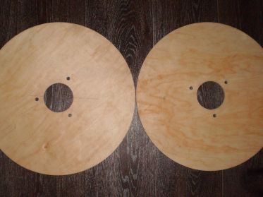 Flanges for cable reels